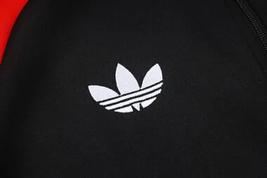 Imagen 9 del álbum Chaqueta del River Plate 2026/27