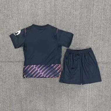 Imagem 2 do álbum 2026/27 Tottenham Away Kids Jersey and Shorts