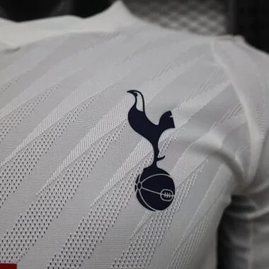 Image 4 de l’album Maillot domicile Tottenham 2026/27 à manches longues, version joueur