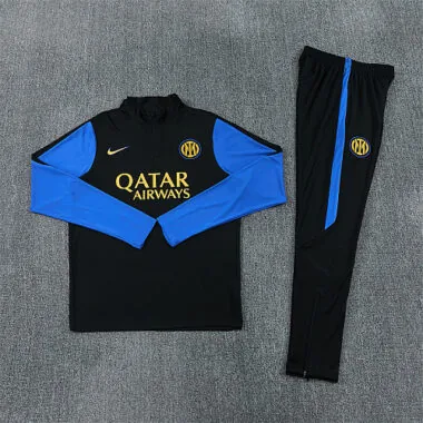 Image 3 de l’album Survêtement à manches longues de l’Inter Milan 2026/27