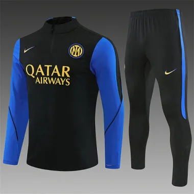 Image 14 de l’album Survêtement à manches longues de l’Inter Milan 2026/27