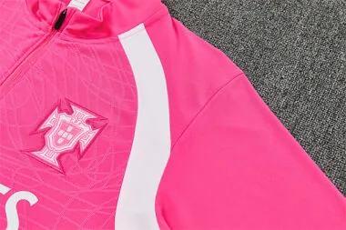 Imagem 6 do álbum Fato de treino de manga comprida Portugal 2026, rosa e preto