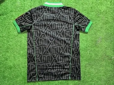 Afbeelding 2 van album Mexico-shirt seizoen 2026/27