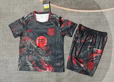 Imagen 3 del álbum 2026/27 Barcelona Kids Jersey and Shorts