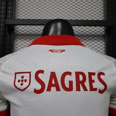 Afbeelding 3 van album 2026/27 Benfica Away Player Version Jersey