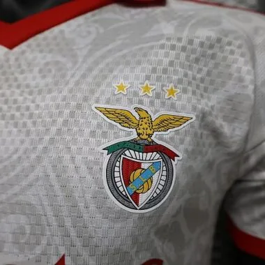 Afbeelding 10 van album 2026/27 Benfica Away Player Version Jersey