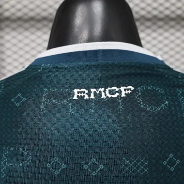 Immagine 10 dell’album Maglia da trasferta del Real Madrid 2026/27, versione giocatore