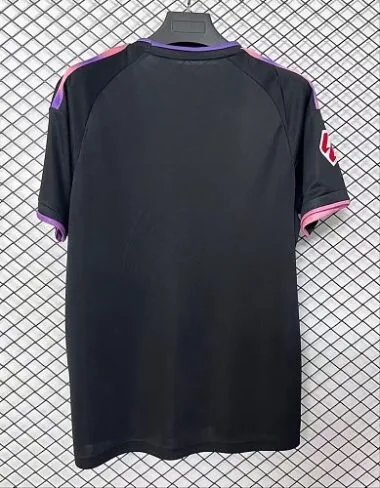 Imagem 2 do álbum Terceira camisola do Sevilha 2026/27