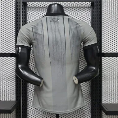 Image 7 de l’album Maillot de l’équipe nationale algérienne, édition spéciale 2026/27, version joueur