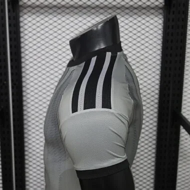 Image 8 de l’album Maillot de l’équipe nationale algérienne, édition spéciale 2026/27, version joueur