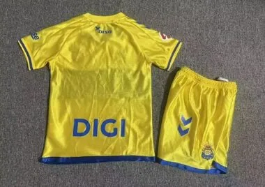 Afbeelding 2 van album Las Palmas thuisshirt en -short voor kinderen, seizoen 2026/27
