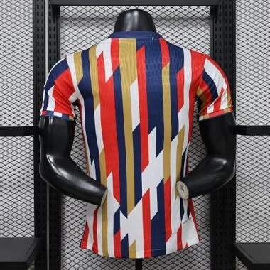 Imagen 2 del álbum Camiseta de visitante de las Chivas, temporada 2026/27, versión para jugador