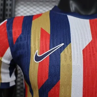 Imagen 4 del álbum Camiseta de visitante de las Chivas, temporada 2026/27, versión para jugador