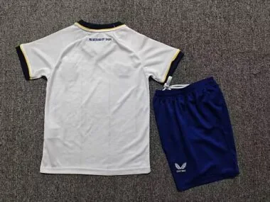 Imagem 2 do álbum Camisola e calções infantis do Everton para jogos fora de casa da época 2026/27