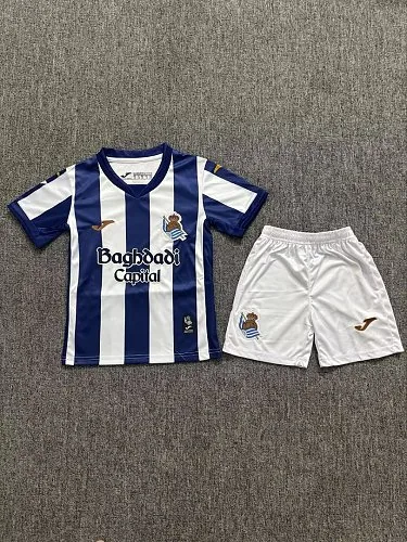 Capa do álbum 2026/27 Real Sociedad Home Kids Jersey and Shorts