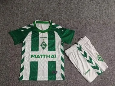 Camiseta y pantalones cortos de local para niños del Werder Bremen, temporada 2026/27