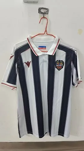 Camiseta de visitante del Levante 2026/27