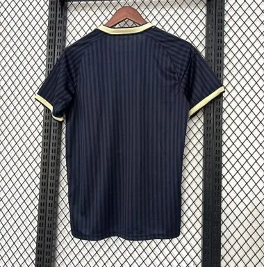 Afbeelding 2 van album Uitshirt van Al-Nassr voor het seizoen 2026/27