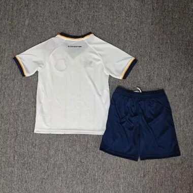 Immagine 2 dell’album Maglia e pantaloncini da bambino Everton in trasferta stagione 2026/27