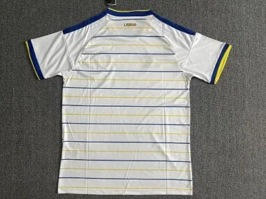 Afbeelding 2 van album Thuisshirt van Leeds United voor het seizoen 2026/27