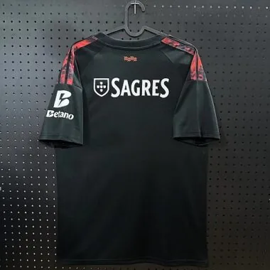 Afbeelding 2 van album 2026/27 Benfica Third Jersey