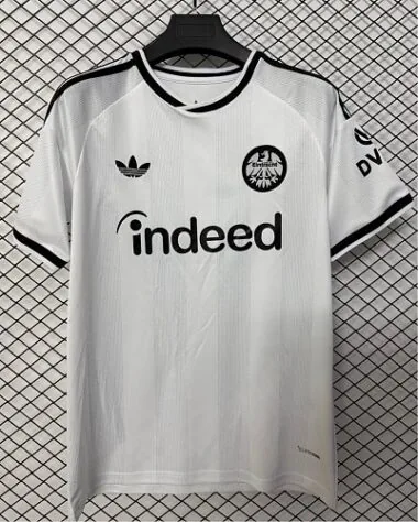 Capa do álbum Camisa de jogo fora de casa do Frankfurt 2026/27