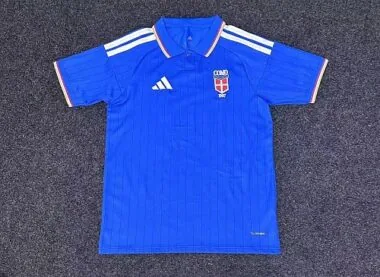 Camiseta local del Como 2026/27