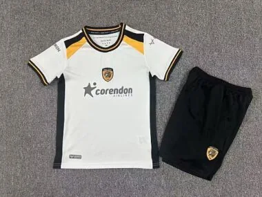 Camiseta y pantalones cortos infantiles del Hull City para la temporada 2026/27 (local)