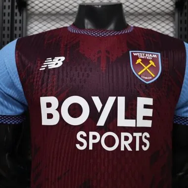 Imagen 4 del álbum Camiseta de local del West Ham United, versión jugador, temporada 2026/27