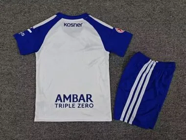 Afbeelding 2 van album Real Zaragoza thuisshirt en -short voor kinderen, seizoen 2026/27