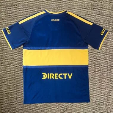 Image 2 de l’album Maillot domicile des Boca Juniors 2026/27