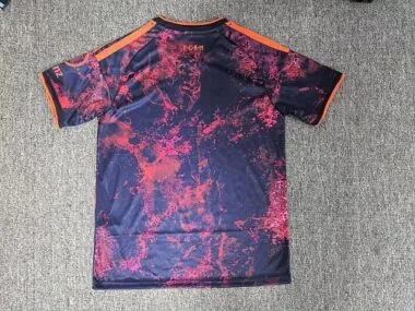 Imagen 2 del álbum Tercera camiseta del Bayern 2026/27
