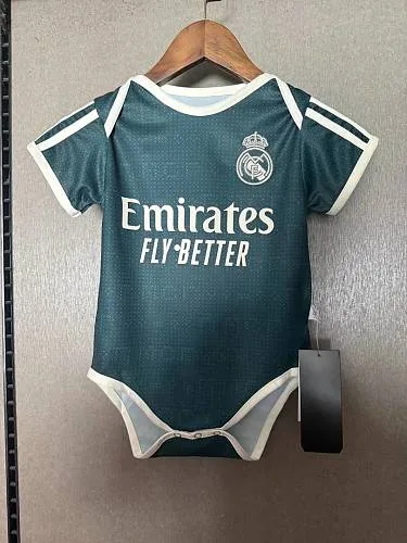 Couverture de l’album Maillot extérieur du Real Madrid 2026/27