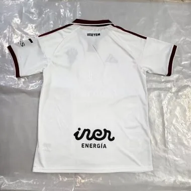 Imagem 2 do álbum 2026/27 Albacete Home Jersey
