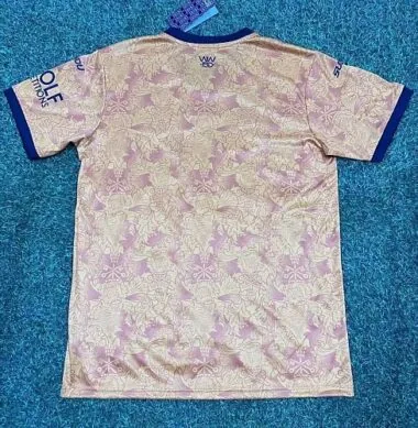 Afbeelding 2 van album Uitshirt Wolverhampton 2026/27