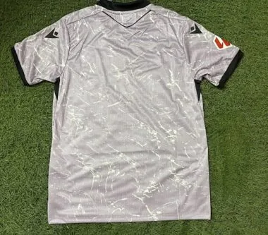 Imagem 2 do álbum Terceira camisola do UD Almería 2026/27