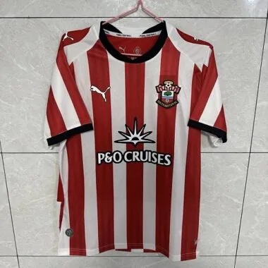 Camisa de jogo em casa do Southampton 2026/27