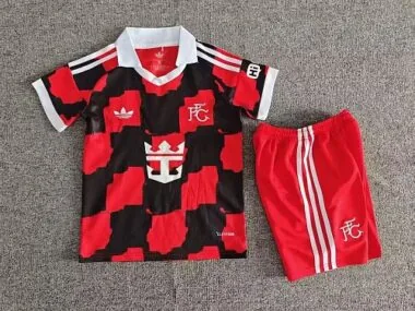 Camisola e calções infantis do Fulham para jogos fora de casa da época 2026/27