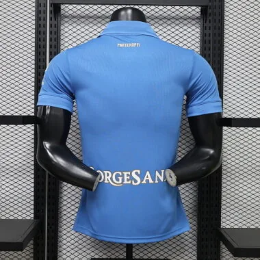 Imagem 9 do álbum Camisola do Napoli 2026/27 (versão para jogador, para jogos em casa)