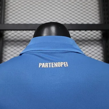 Imagem 10 do álbum Camisola do Napoli 2026/27 (versão para jogador, para jogos em casa)