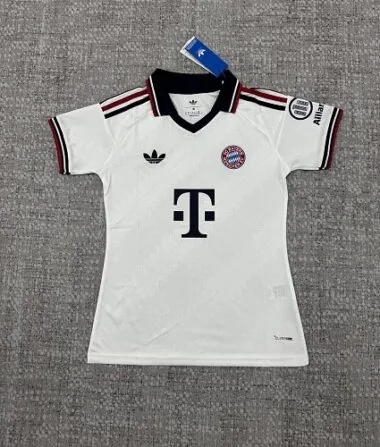 Portada del álbum «Camiseta de visitante del Bayern para mujer, temporada 2026/27»