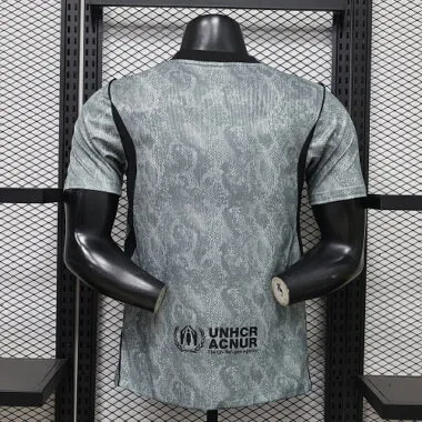 Imagem 9 do álbum Camisa do Barcelona 2026/27, versão para guarda-redes