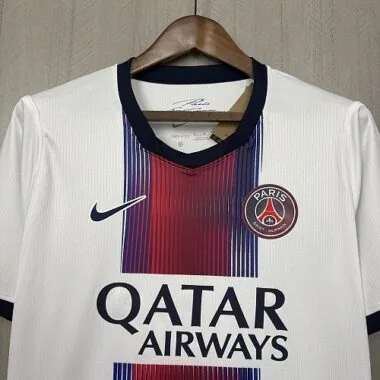 Auswärtstrikot von Paris Saint-Germain 2026/27 Albumbild 4
