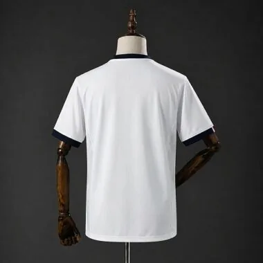 Immagine 2 dell’album Maglia da trasferta del Paris Saint-Germain 2026/27