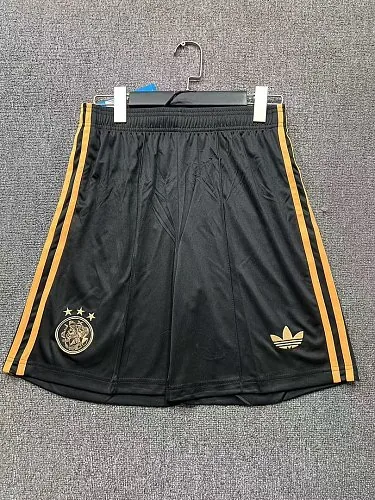 Albumcover van Ajax-uitbroek 2026/27
