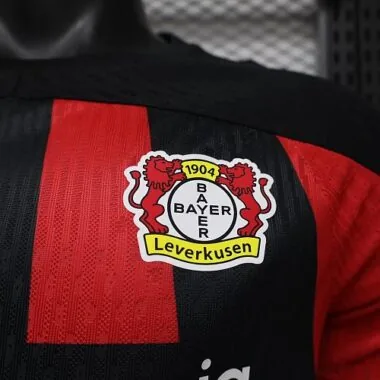 Imagen 3 del álbum Camiseta de local del Leverkusen temporada 2026/27, versión para jugador
