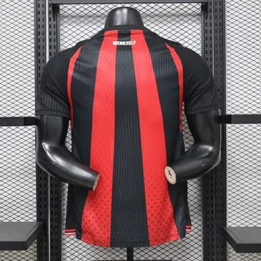 Imagen 4 del álbum Camiseta de local del Leverkusen temporada 2026/27, versión para jugador