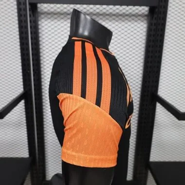 Imagem 3 do álbum 2026/27 Wolverhampton Away Jersey