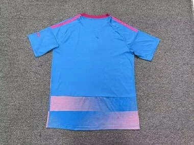 Imagem 2 do álbum Terceira camisola do Fulham para a época 2026/27