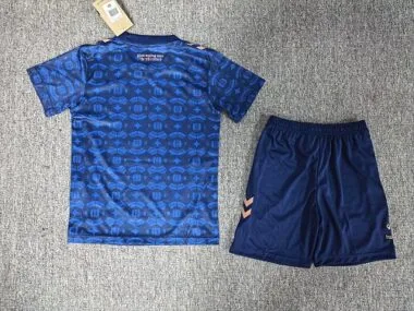 Immagine 2 dell’album Maglia e pantaloncini della terza divisa per bambini del Sunderland stagione 2026/27